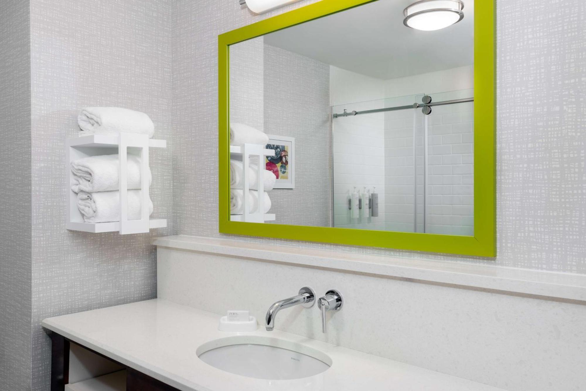 Hampton Inn Coventry-Warwick Area Extérieur photo